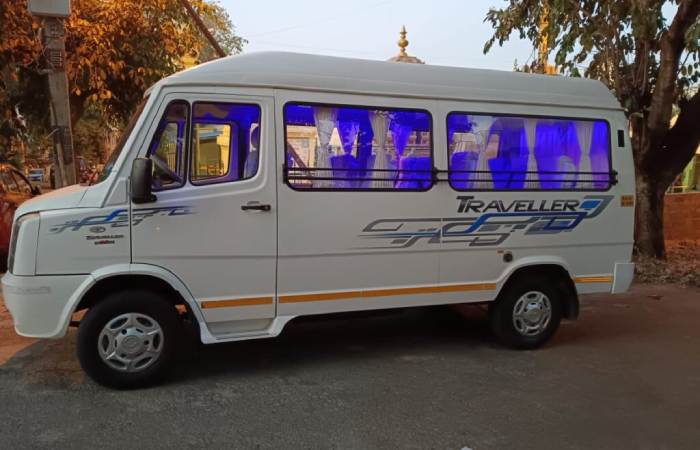 Tempo Traveller (old)
