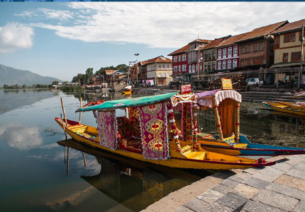 Chandigarh to Srinagar & Gulmarg Tour