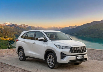 Innova Hycross Cab